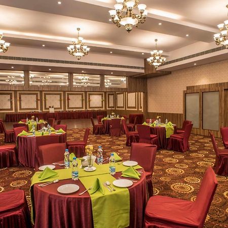 Club Central Bolpur Bagian luar foto