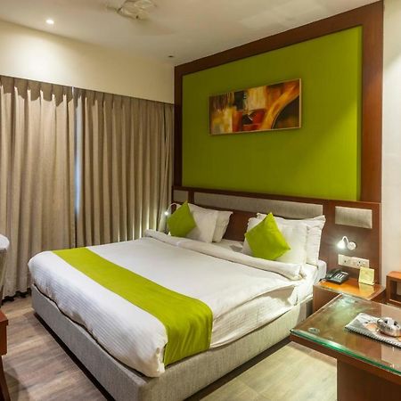 Club Central Bolpur Bagian luar foto