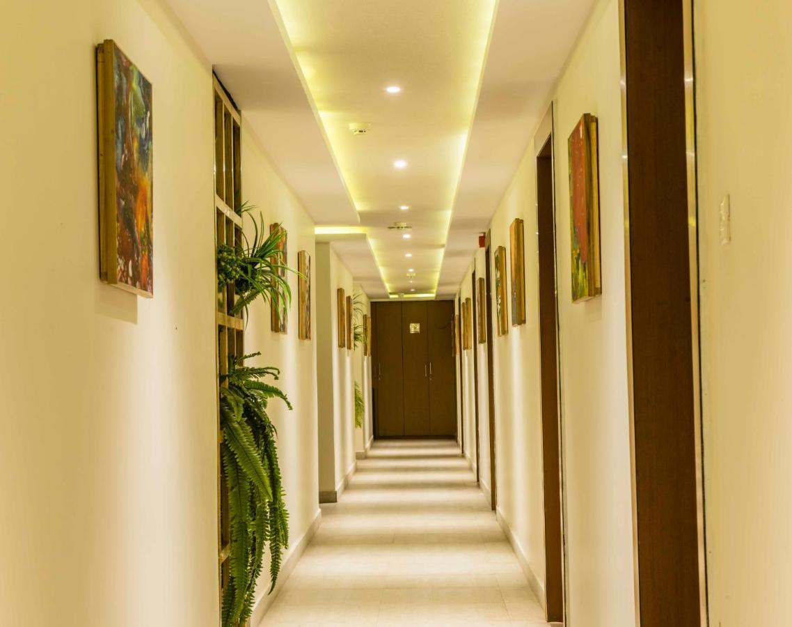 Club Central Bolpur Bagian luar foto
