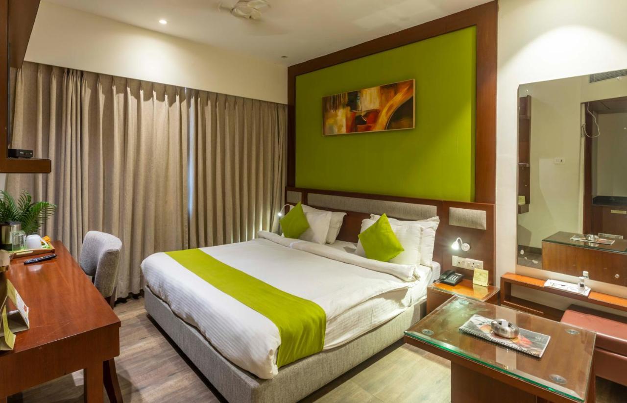 Club Central Bolpur Bagian luar foto