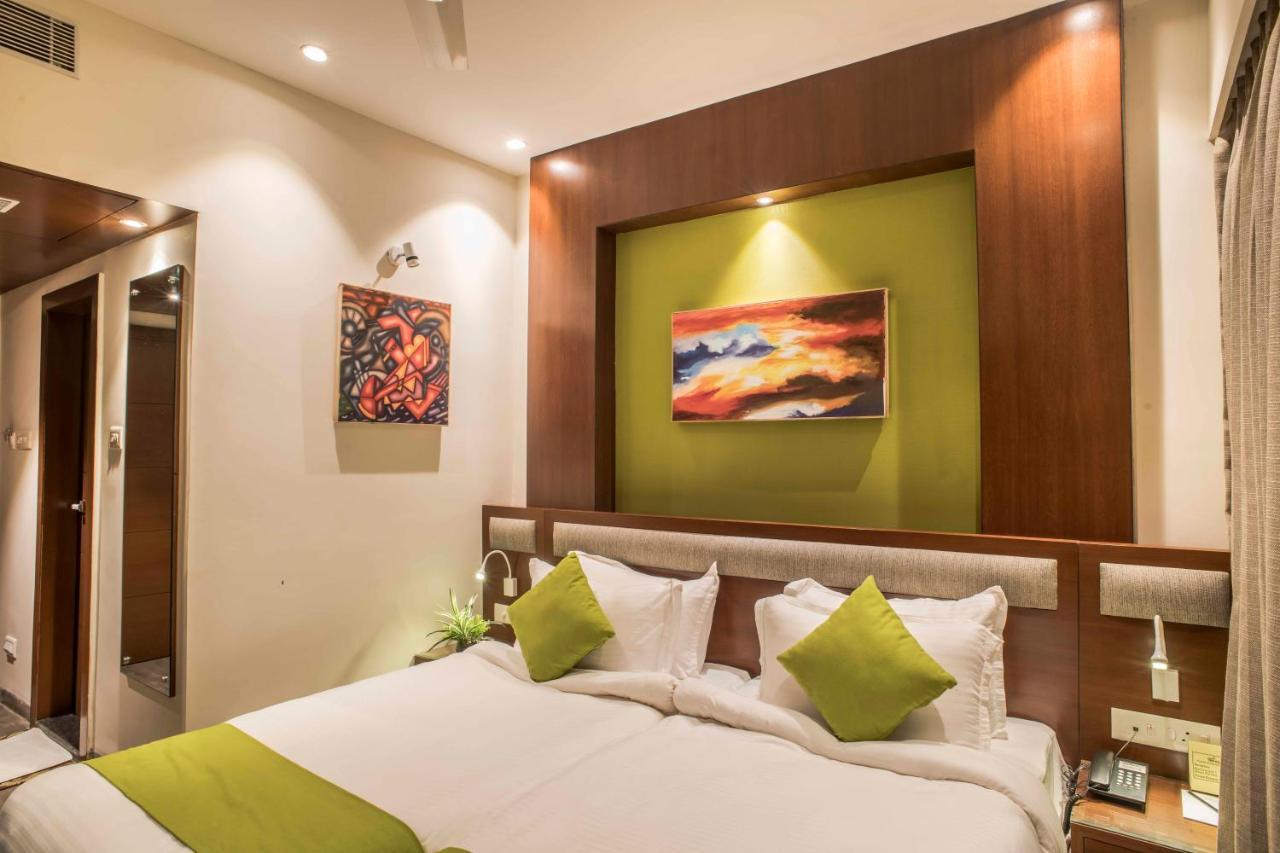 Club Central Bolpur Bagian luar foto