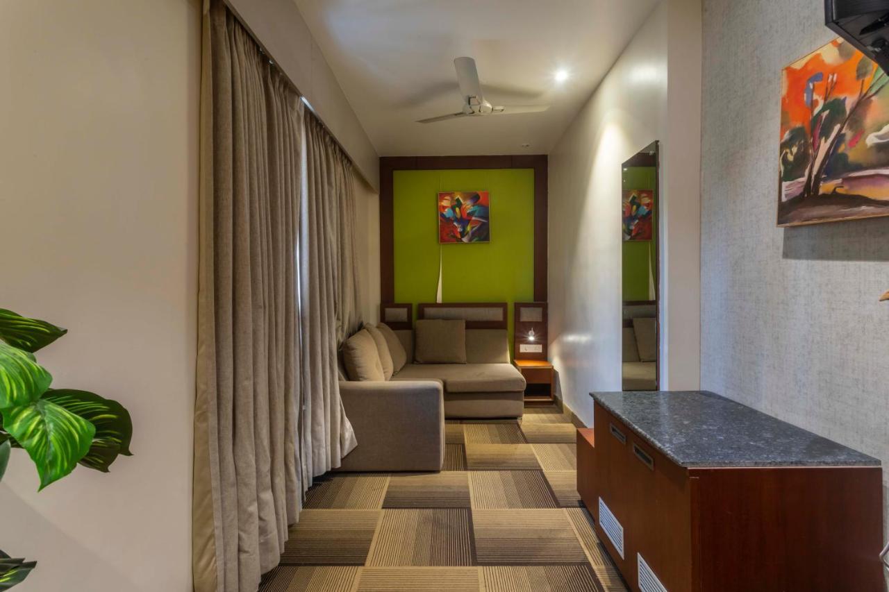 Club Central Bolpur Bagian luar foto