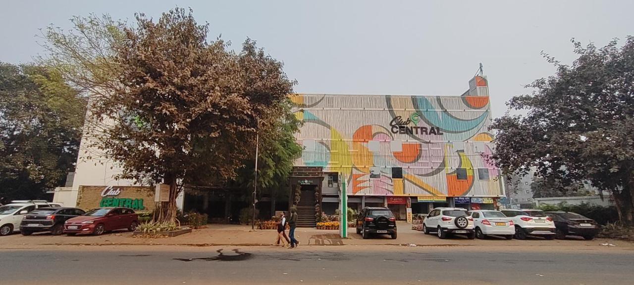 Club Central Bolpur Bagian luar foto