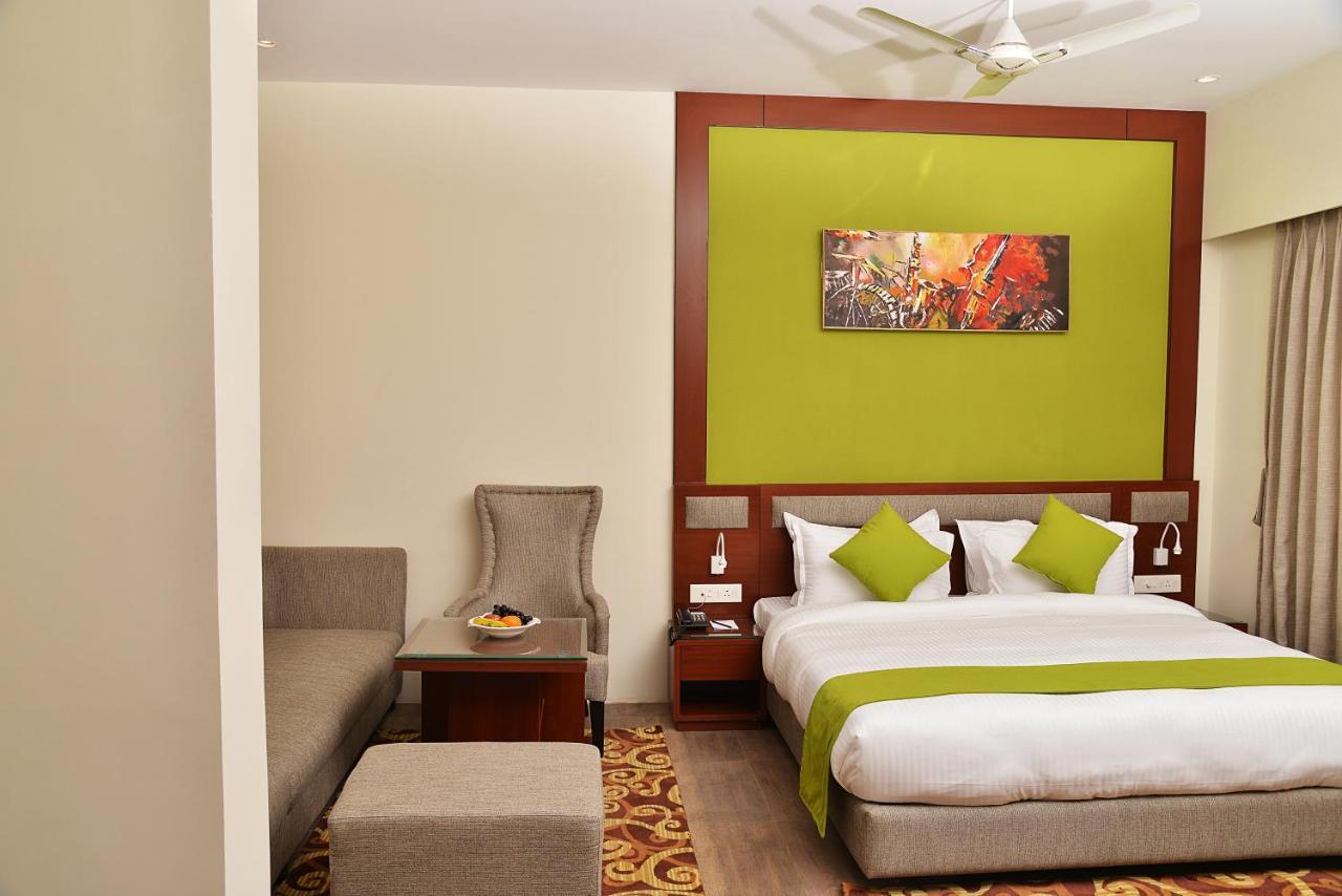 Club Central Bolpur Bagian luar foto