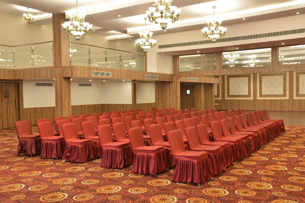 Club Central Bolpur Bagian luar foto